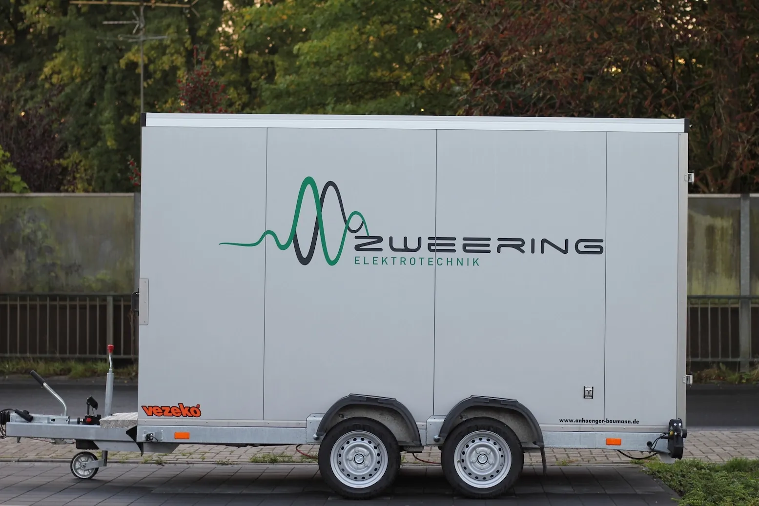 Firmenanhänger Zweering Elektrotechnik